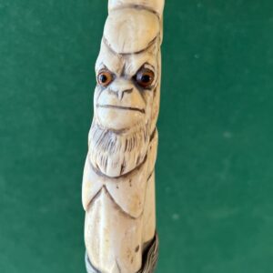 Canne d’art en ivoire avec cites