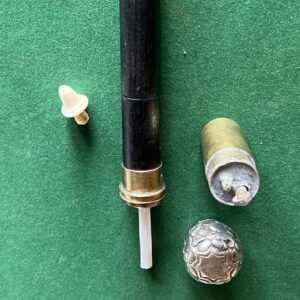 Canne briquet et porte cigarette 450€